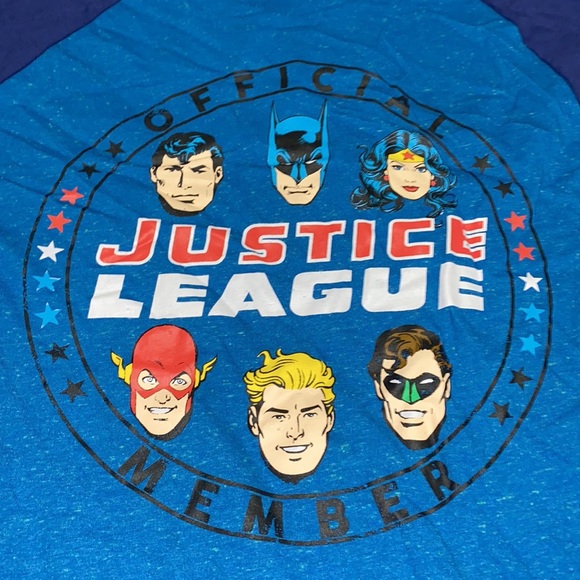 NWT Young Men’s Medium Justice League Top - Picture 3 of 4